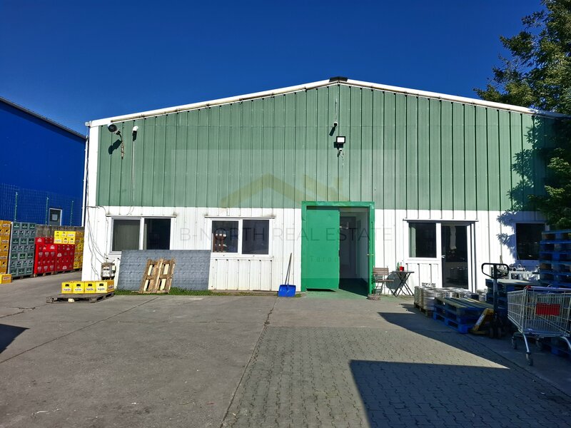 Depozit + 2600 mp teren